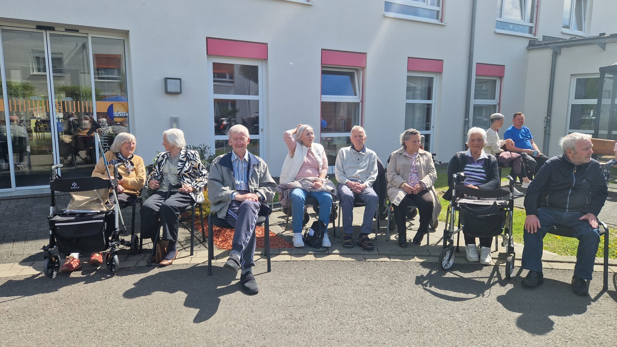 Tierischer Besuch in der Vivat am 27.04.2026