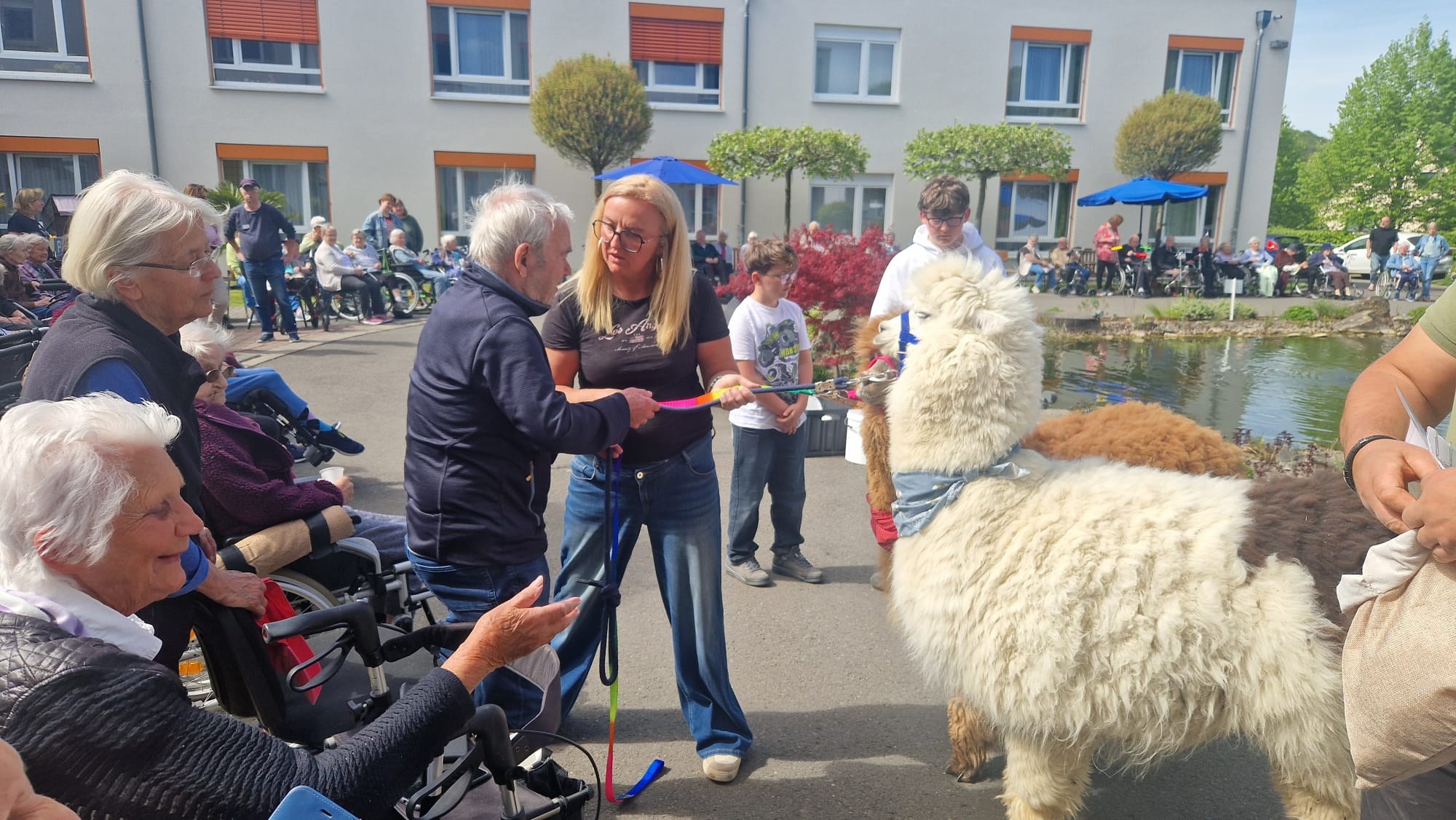Tierischer Besuch in der Vivat am 27.04.2026