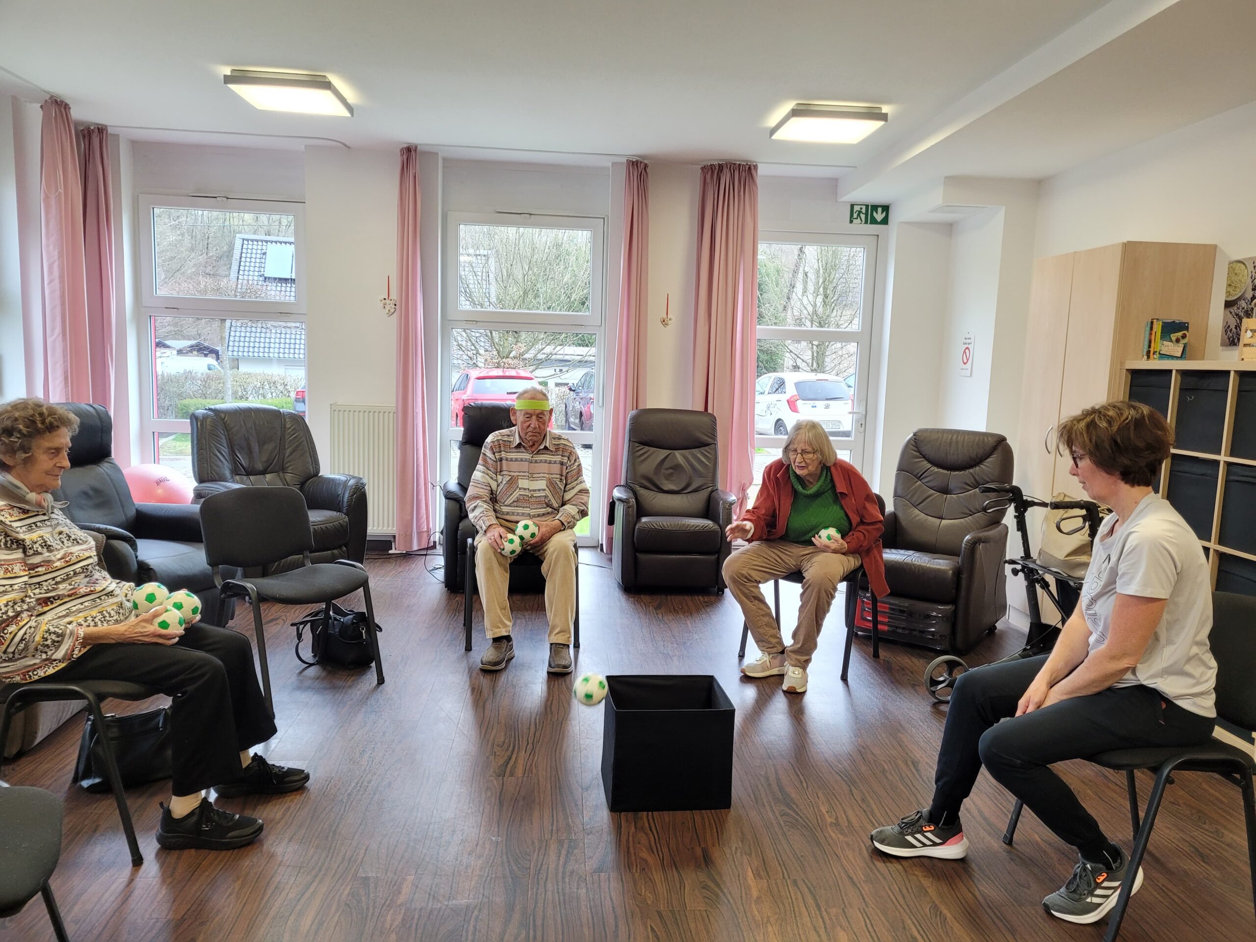 Ballspiele: Augen-Hand-Koordination und viel Spaß